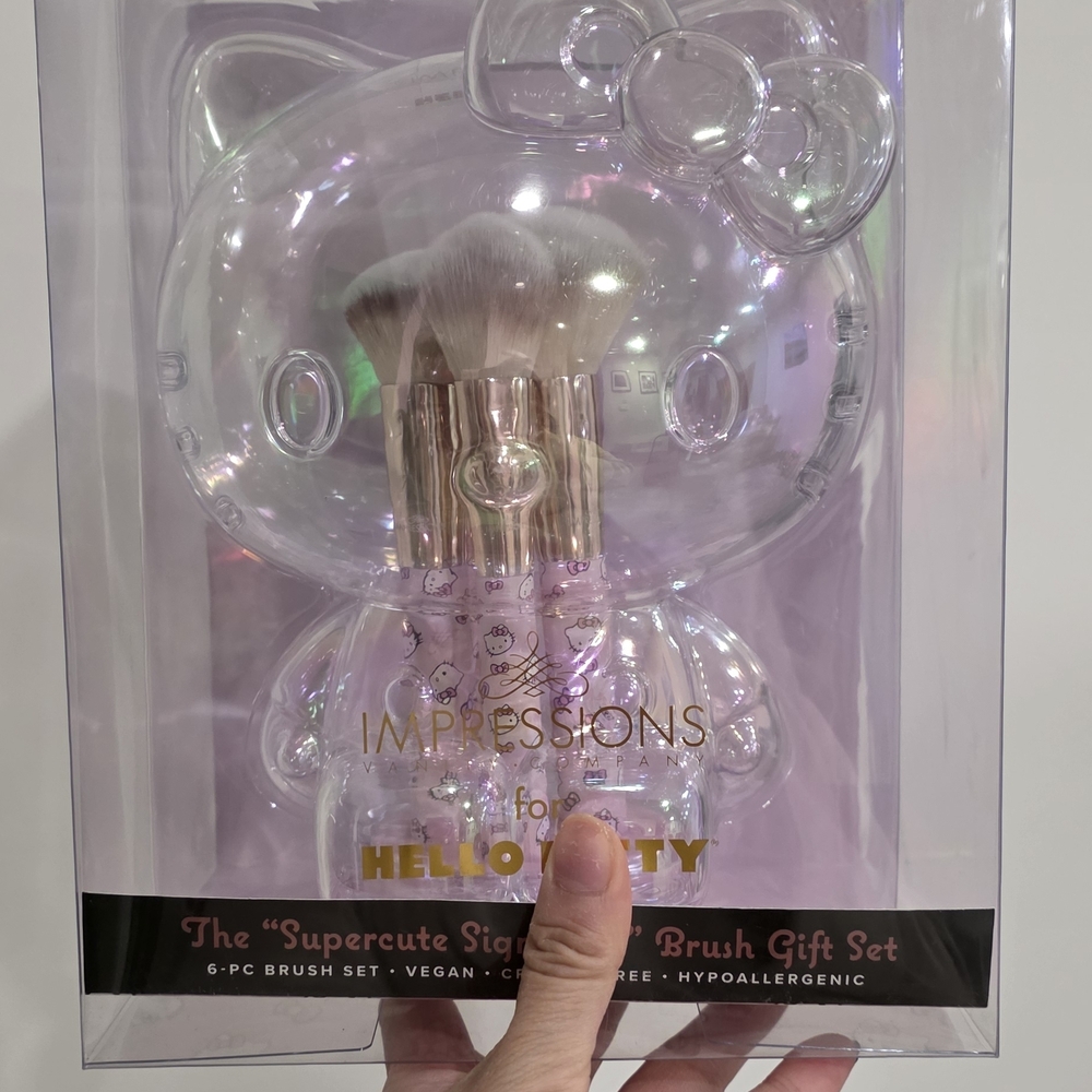 Hello Kitty Makeup Brush Set
